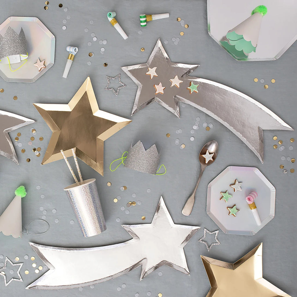Platos de papel con forma de estrella y lámina dorada (8 uds.)